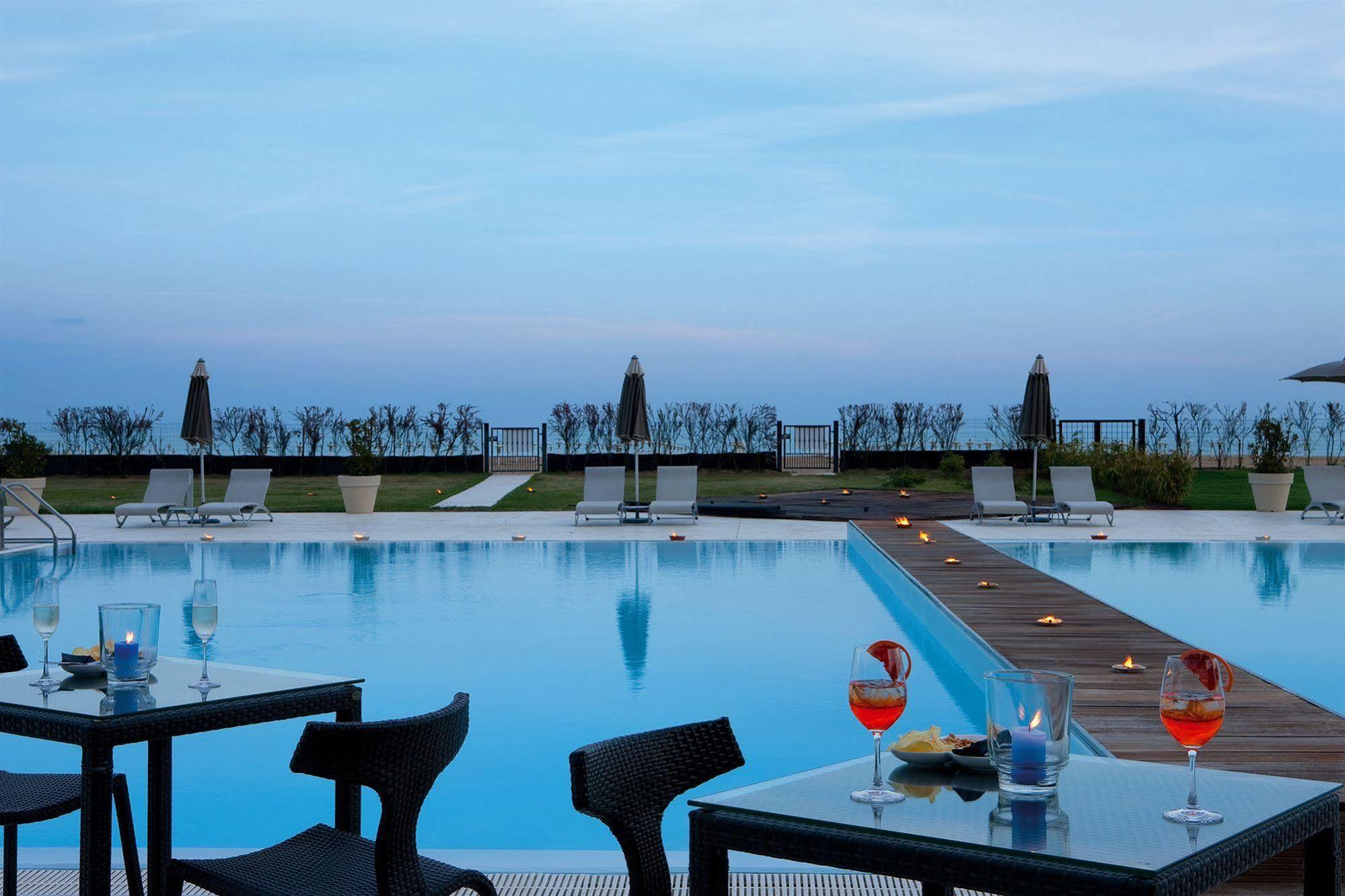 Adriatic Palace Hotel Lido di Jesolo Exterior foto
